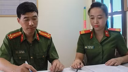 Chuyện người nữ chiến sĩ giấu gia đình tình nguyện xin làm trinh sát tầm nã