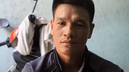 Một ngư dân sống sót kỳ diệu sau 5 giờ rơi xuống biển