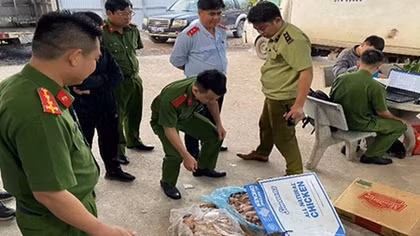 Công ty buôn bán thịt gà đã hết hạn sử dụng bị phạt hơn 50 triệu đồng