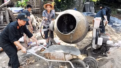 Hành quân “dã ngoại” cùng Cảnh sát cơ động