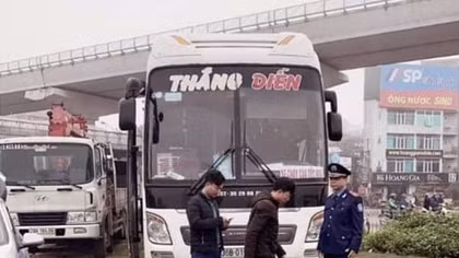 Phạt gần 30 triệu đồng ôtô giường nằm vận chuyển chui hành khách 