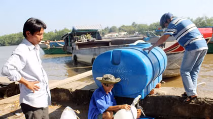 Sống chung với hạn, mặn ở miền Tây