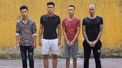 Cho vay 60 triệu rồi cộng lãi bắt trả thành 400 triệu