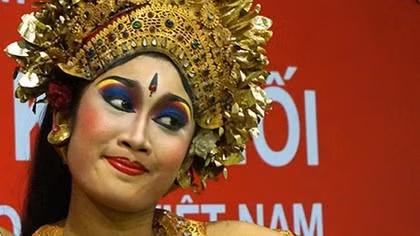 Bali, nơi các thánh thần “vào” du lịch