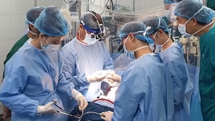 Lần đầu tiên thực hiện 2 ca mổ tim nội soi ít xâm lấn