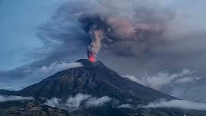 Du lịch mạo hiểm đến núi lửa Tungurahua