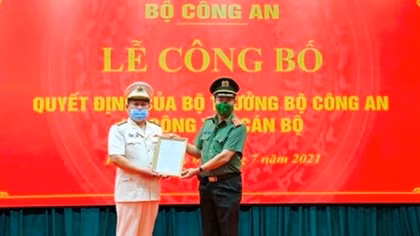 Đại tá Phạm Đăng Khoa giữ chức vụ Cục trưởng Cục Viễn thông & Cơ yếu