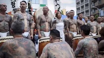 Thế giới giải trí, chính trường và yakuza ở Nhật Bản