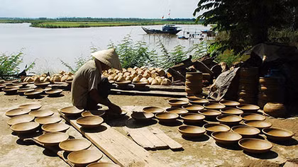 Mắt gốm bên sông Thu Bồn
