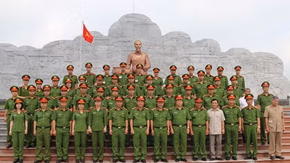 Trường Trung cấp Cảnh sát vũ trang báo công tại Khu Di tích lịch sử Nhã Nam