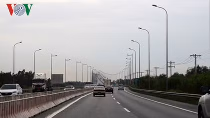 Thiếu trầm trọng trạm cấp cứu trên đường cao tốc