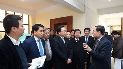 Bí thư Thành ủy Hà Nội mong ĐH Quốc gia phát triển đúng hướng và bền vững