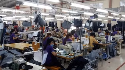 “Sáng tối” thương trường: Cần thoát “bẫy” gia công