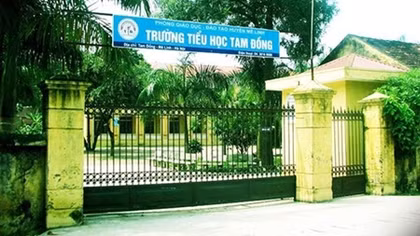 Hơn 1.500 học sinh nghỉ học do phụ huynh phản đối xây nghĩa trang
