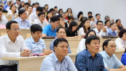 Phấn đấu đến năm 2025, 60% viên chức có ngoại ngữ từ bậc 4 trở lên