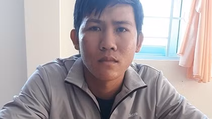 Dùng dao đâm chết người vì bỗng nhớ ra mâu thuẫn cũ