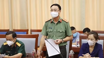 Nghệ An tạm dừng các hoạt động không thiết yếu tại 5 địa phương