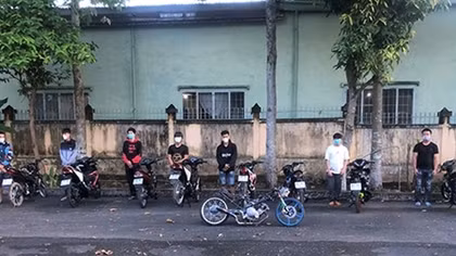 Đua xe vi phạm giãn cách, 7 thanh niên bị đề nghị khởi tố