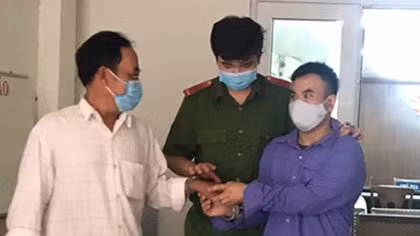 “Yêu” bé gái hàng xóm 12 tuổi đến mang thai, gã trai trẻ lãnh 12 năm tù