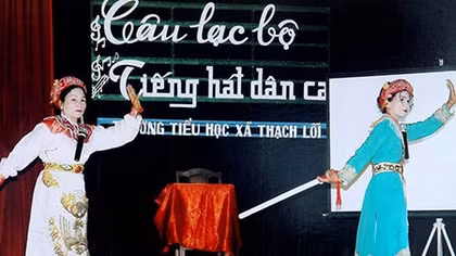 Có một bà lão nông đau đáu giữ Tuồng