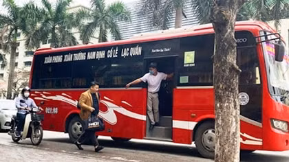 Bến xe Mỹ Đình tìm cách ngăn tình trạng “xe dù, bến cóc”