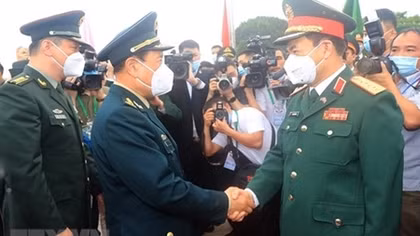 Giao lưu hữu nghị quốc phòng biên giới Việt-Trung lần thứ 6