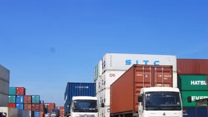 Kéo giảm chi phí vận tải đường bộ: Bài toán nan giải chưa có lời đáp