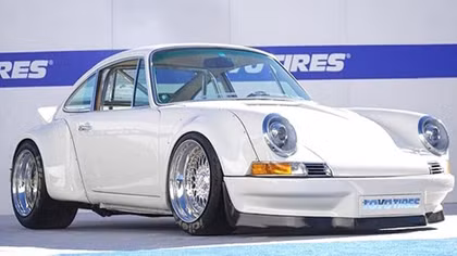 Độc đáo chiếc Porsche 911 cổ được độ… động cơ điện