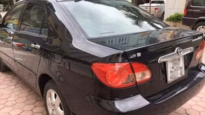 Có 400 triệu, nên chọn xe cũ là sedan hạng C hay SUV 7 chỗ?