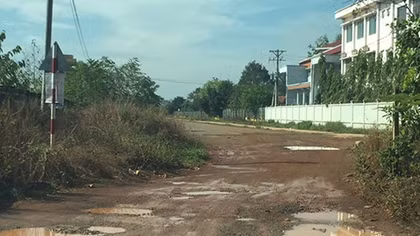 Nỗi khổ từ những dự án làm đường với tốc độ “rùa”!