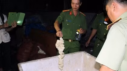 2 tấn nội tạng có mùi được tẩy trắng chuẩn bị đem bán
