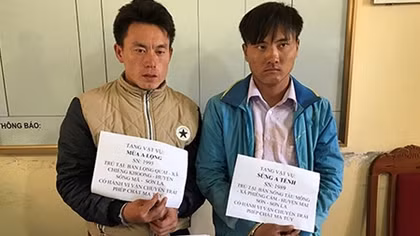 Bắt 2 đối tượng, thu giữ 1 bánh heroin và gần 5kg nhựa thuốc phiện