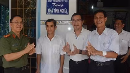 Trao nhà tình nghĩa cho gia đình chính sách ở Tiền Giang