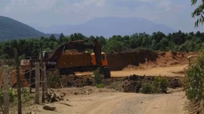 Khai thác khoáng sản “nhầm” vị trí, doanh nghiệp bị phạt hơn 2 tỷ đồng