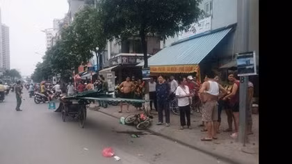 Vụ bé trai bị tôn cứa cổ: Tạm giữ hình sự lái xe xích lô chở tôn
