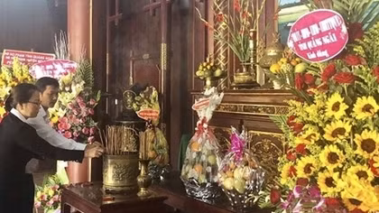 Dâng hương tưởng niệm 114 năm Ngày sinh cố Thủ tướng Phạm Văn Đồng