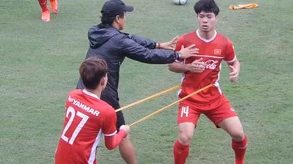 Đội tuyển Việt Nam tại AFF Cup 2018: Thành bại tại… thể lực?