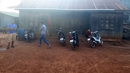 “Trắng tay” vì nhờ người vay vốn