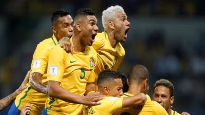 Các huyền thoại bóng đá Brazil cổ vũ lớp đàn em tại World Cup 2018