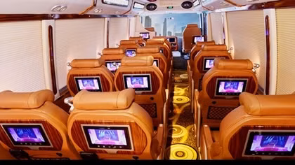 Ngộp thở chiêm ngưỡng nội thất xe khách siêu sang đầu tiên tại Việt Nam