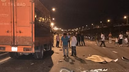 Xe đưa thư báo đổ dốc gây tai nạn, 1 người tử vong