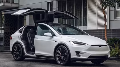 COVID-19 khiến Tesla cũng phải giảm giá bán xe
