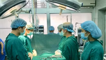 Đằng sau những “món quà sự sống”