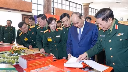 Thủ tướng dự Hội nghị quân chính toàn quân 2019