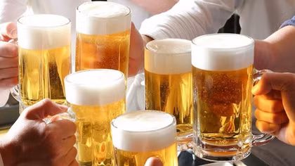 (Sốc) Nam giới Việt Nam tiêu thụ 27,4 lít cồn nguyên chất trong 1 năm