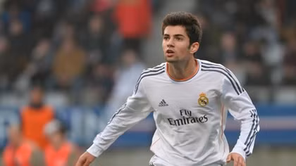 Vì sao Zidane muốn con trai rời Real?