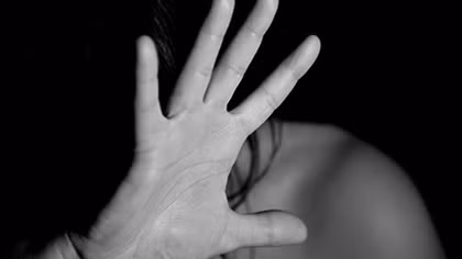 Mức án nào cho chủ hành hạ dã man người làm thuê 