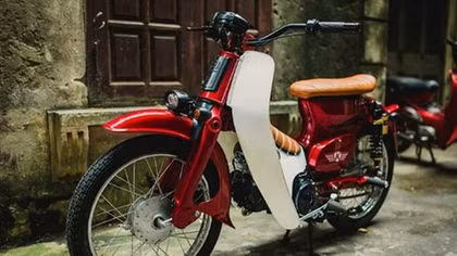 Ngỡ ngàng với huyền thoại Cub 81 độ đẹp long lanh
