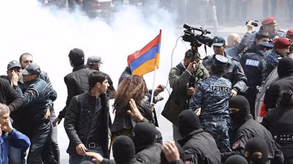 Armenia “dậy sóng” trong cuộc chuyển giao bất thành