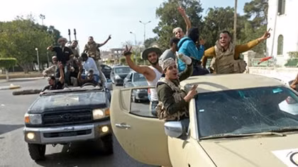 Libya: Ai đã ủng hộ tướng Haftar tấn công Tripoli?